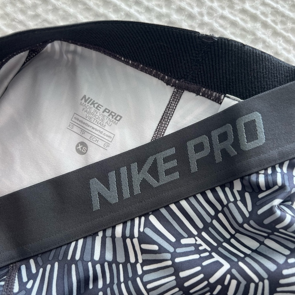 Nike Pro leggings